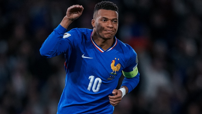 Мбапе стигна до 400 погодоци па се нашали: Ништо не е ова, има еден со 950, и друг со 900+