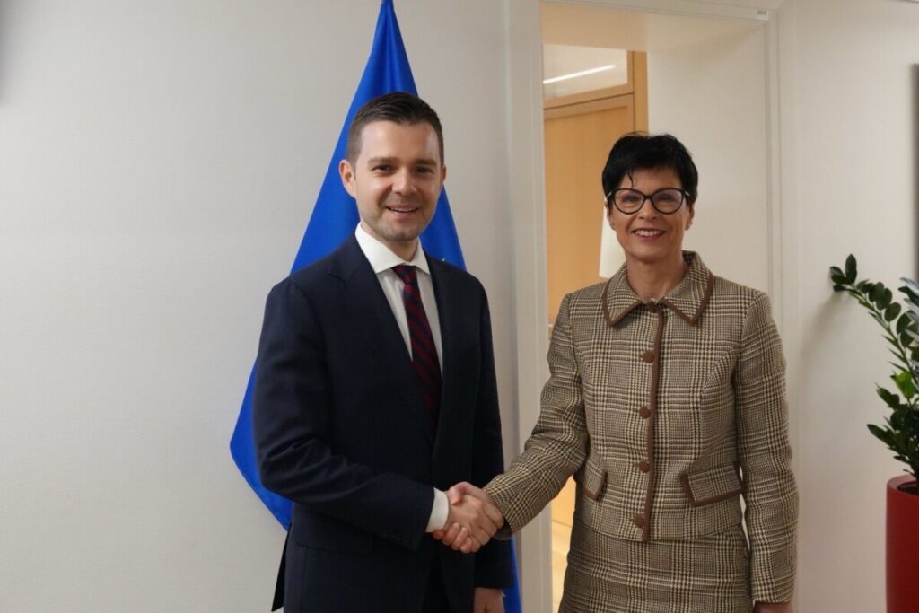 Муцунски на средба со еврокомесарката за проширување, Марта Кос: Потврдена силната посветеност на државата на евроинтегративниот пат