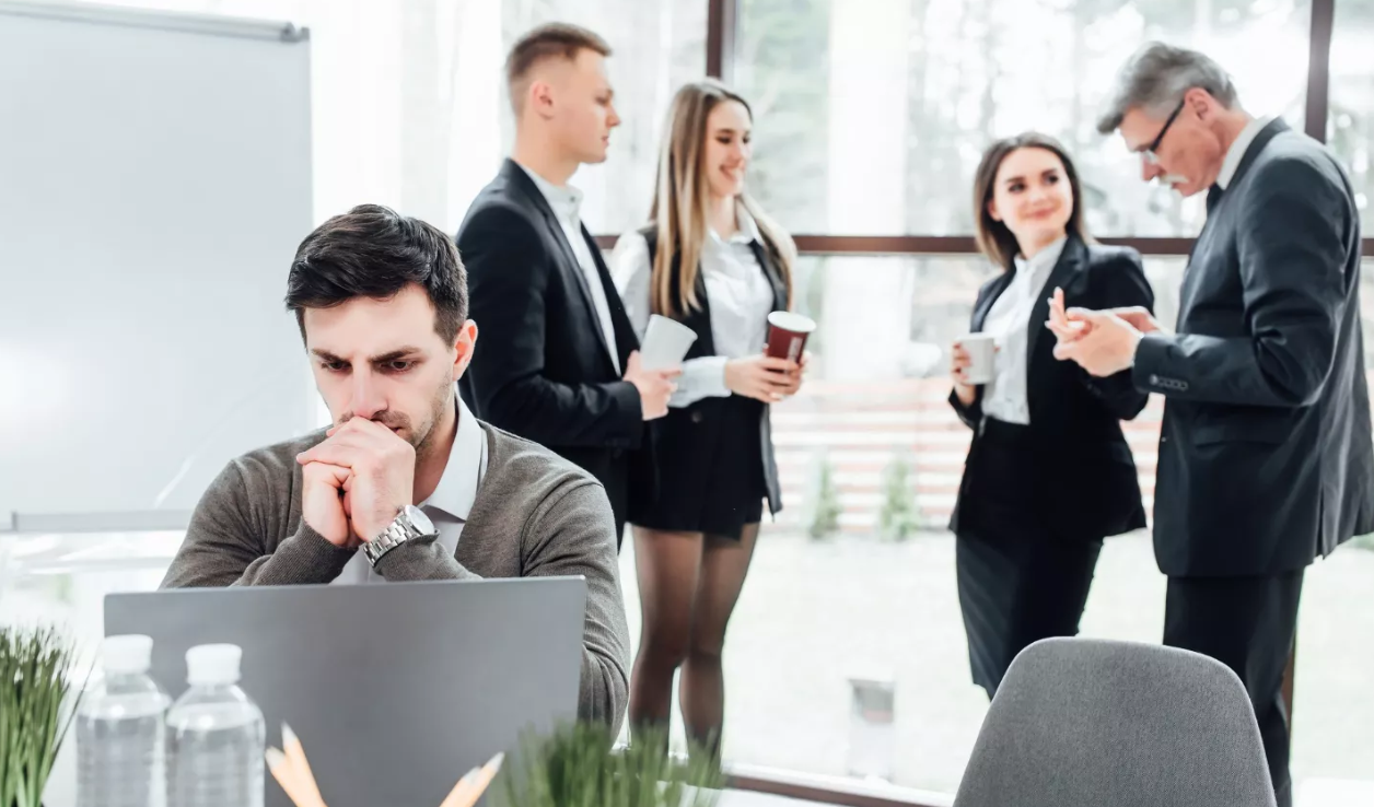 Како да одговорите на прашањето „Која е вашата најголема слабост“ на интервју за работа?