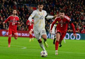 Неверојатна голеада за едно полувреме во Кардиф – одбраната потфрли, Велс со два гола предност