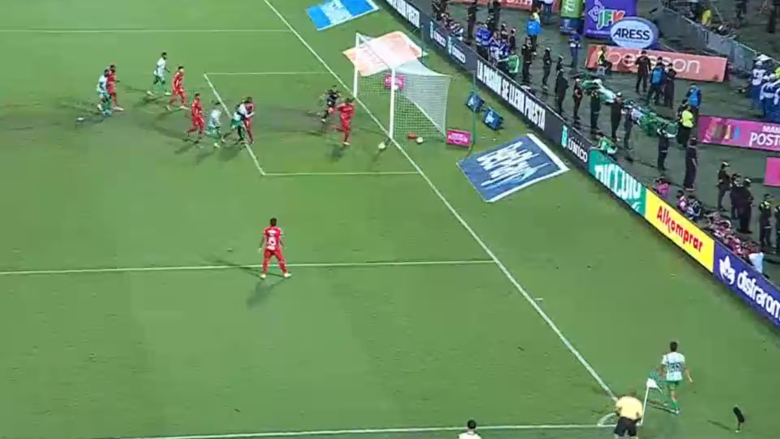 Голман ти само остави ја прва статива