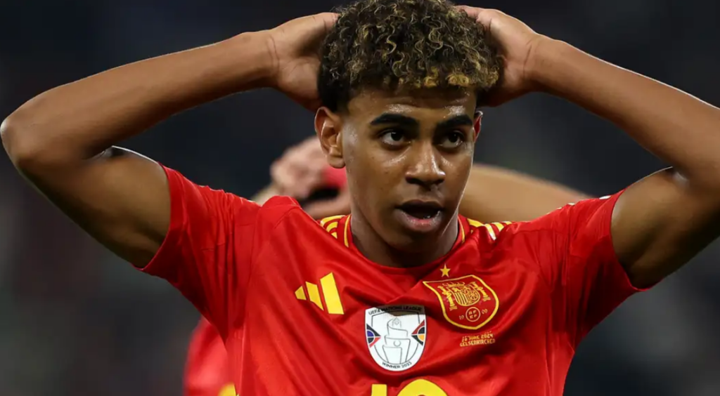 Јамал нема да игра за репрезентацијата, федерацијата лута на Барселона!