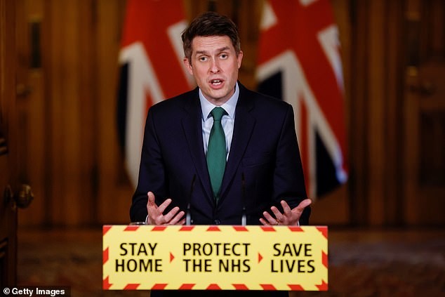 Предавството на нашите деца: Карантинот ја уништи обичната детска радост и ќе остави трајни последици, заклучи официјалната истрага за пандемијата на Ковид