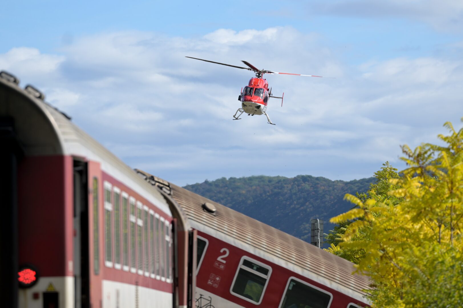 Детали за судирот на возови во Словачка: Речиси 80 патници повредени; свикана итна седница на владата