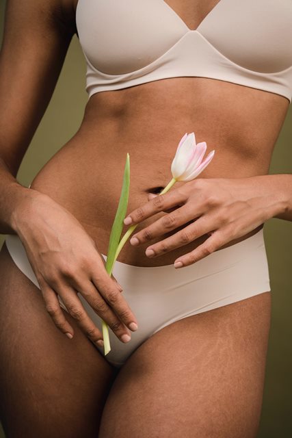 Спиете без долна облека? Лекар предупредува – ова е најлошото што може да ѝ се случи на вашата интимна зона