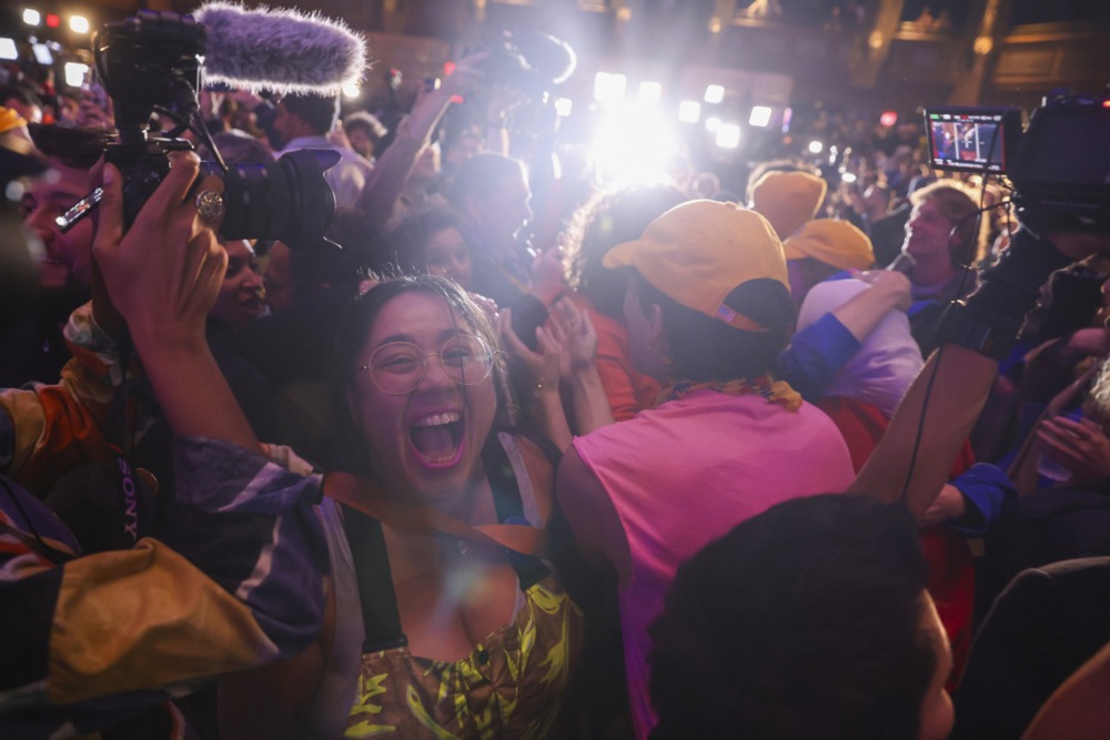 Муслиманите ја слават победата на Мамдани: „Сега е нашето време“