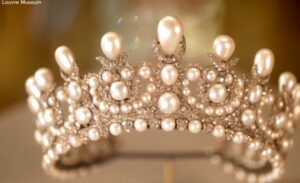 Претставник на крадците од Лувр нè контактираше и ни го понуди накитот, тврди израелска компанија