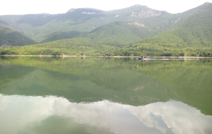 Рибочуварка на Тиквешко Езеро пријавила физички напад од сопружници