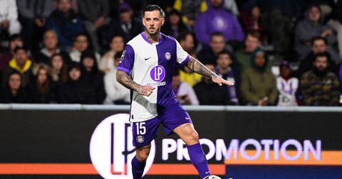 Фудбалер на Тулуз обвинет за сериозен расистички скандал во Франција