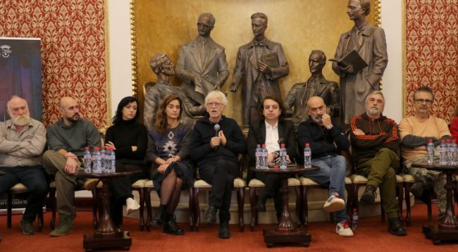 „ВАРВАРИ“ Е МОЈА ПОСЛЕДНА ПРЕТСТАВА ВО МНТ, ЧУВСТВУВАВ ОБВРСКА ДА ГО ПОСТАВАМ ГОРКИ, РЕЧЕ ВЛАДИМИР МИЛЧИН ПРЕД ПРЕМИЕРАТА