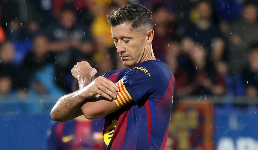 Левандовски во петтата минута го сефтоса новиот „Камп Ноу“ (Видео)