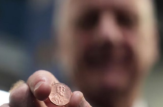 Монетата од еден американски цент заминува во историјата