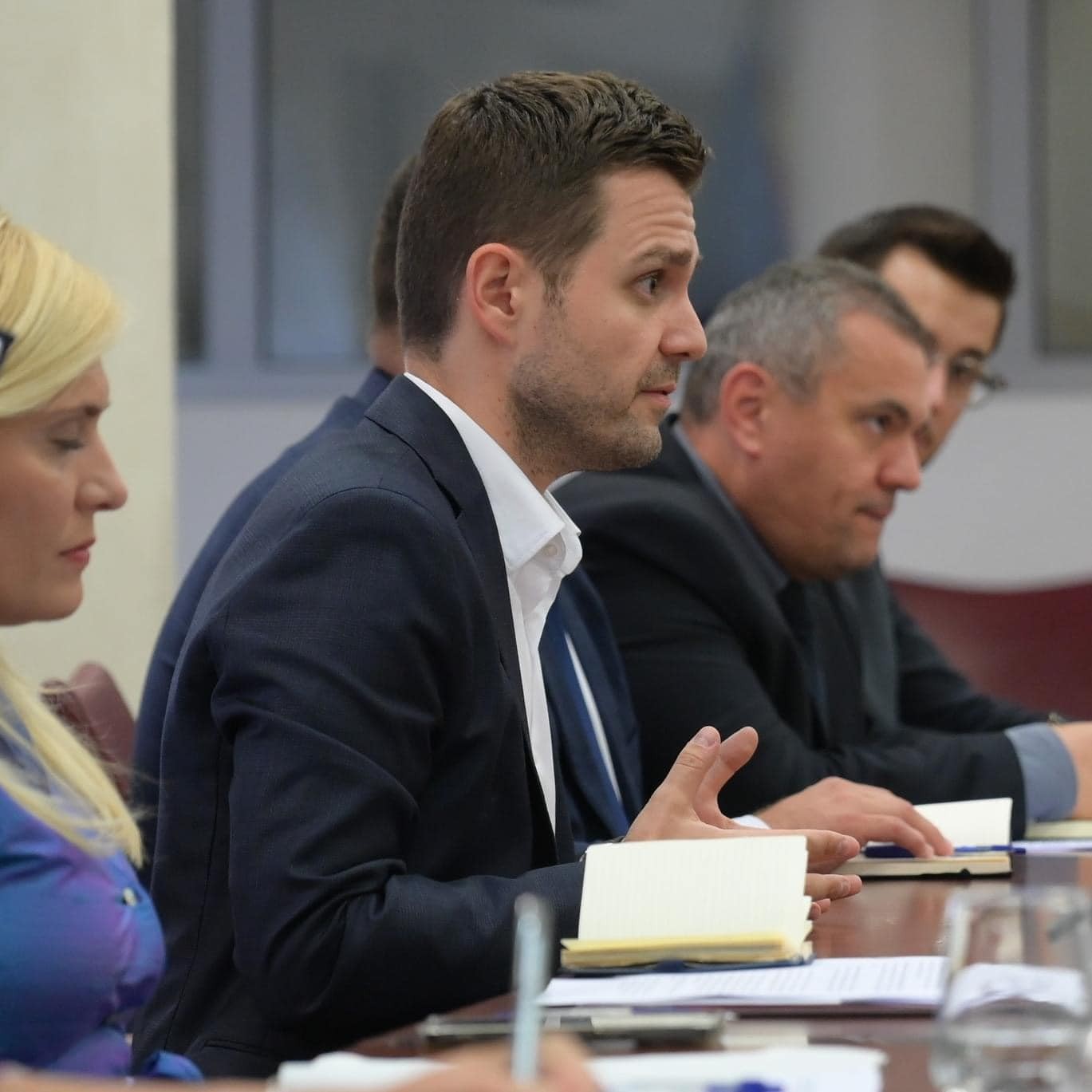 Муцунски: Ангел Димитров сака да го политизира процесот со историската комисија