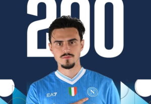 Елиф Елмас стартер за Наполи – Јубилеен 200 настап за „небесносините“ (ФОТО)