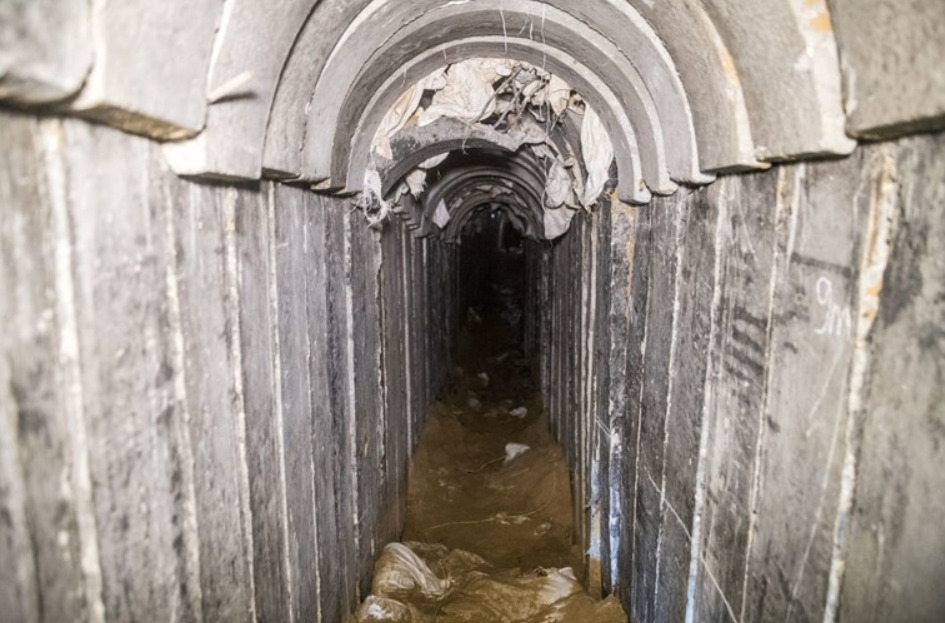 Турција сака безбеден премин за 200 цивили заробени во тунелите во Газа