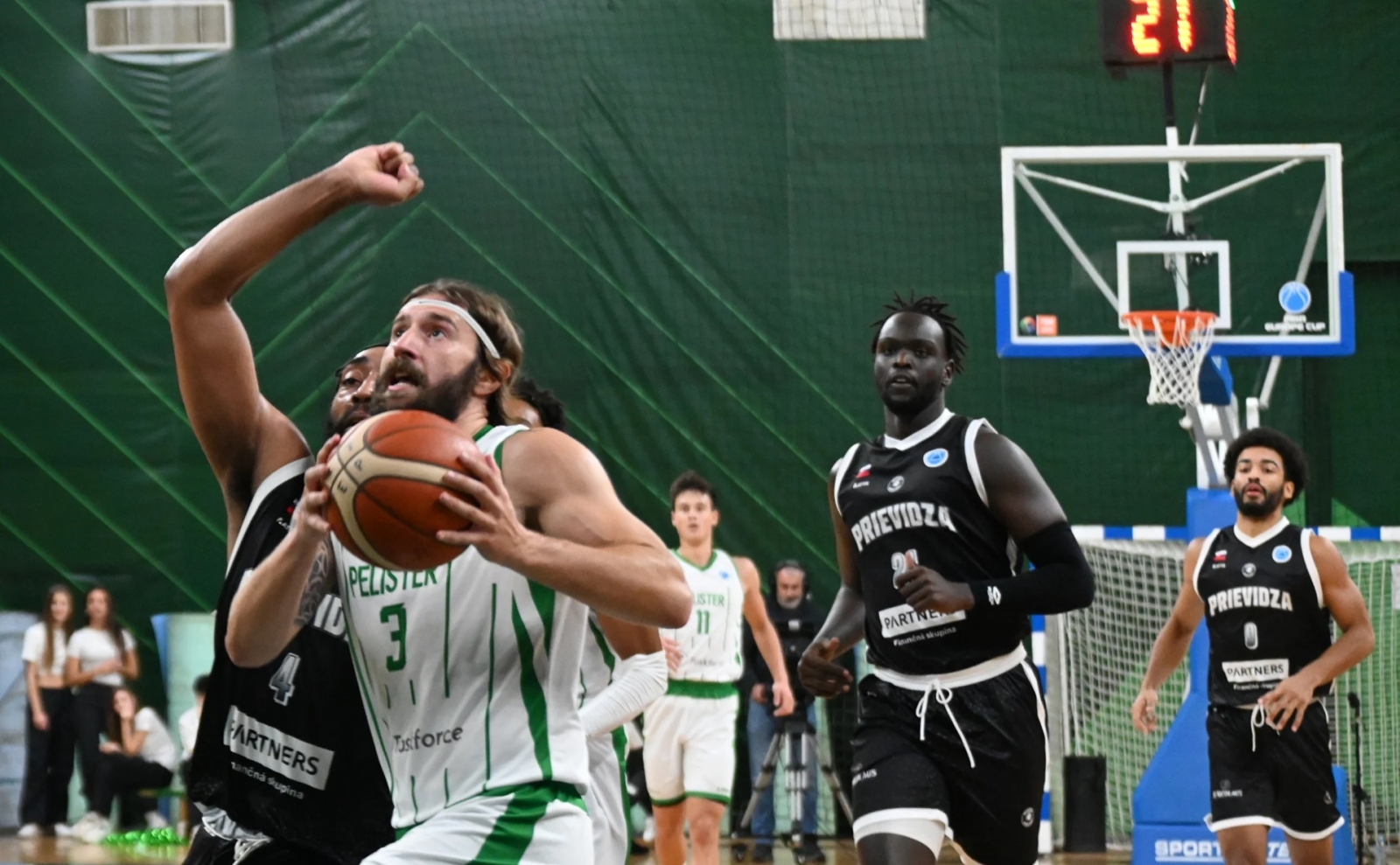 Еден Луковиќ малку за МКК Куманово, Пелистер ја однесе победата во дербито