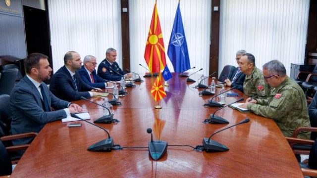 Мисајловски се сретна со новиот командант на КФОР во Косово
