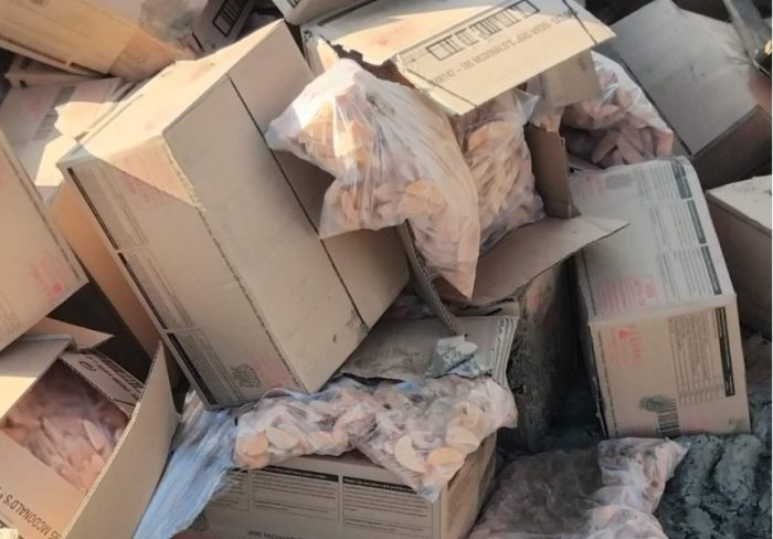 УВОЗ НА ХРАНА ЗА ВО ДЕПОНИЈА: 20,5 тони замрзнат помфрит со поминат рок од Холандија оди во Дрисла наместо во нашите стомаци