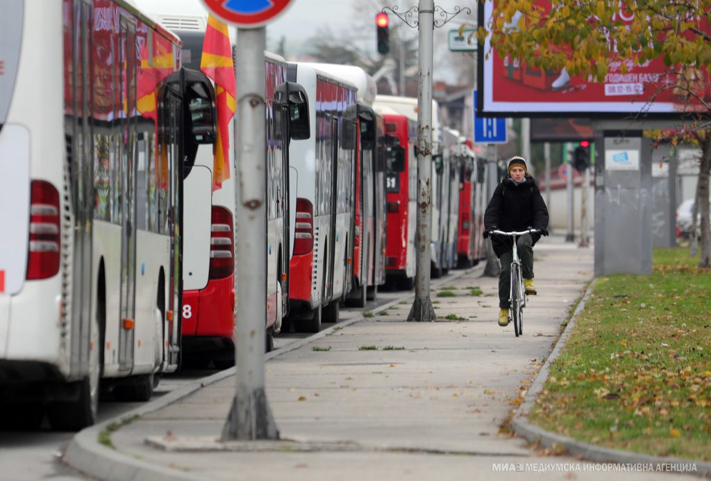Транспортот во Скопје ќе се реши само со комбинација на градски воз, набавка на екоавтобуси и БРТ, смета Николоски