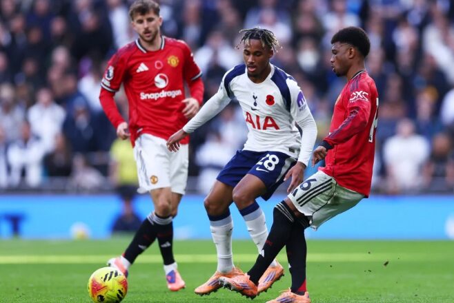 (Видео) Јунајтед водеше до 83-та, па спаси бод во 96-та минута