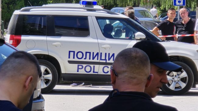 ДВАЈЦАТА ИНСПЕКТОРИ ОД ШТИП ЗА ПАРИ МУ ДОЈАВУВАЛЕ НА ГАЗДАТА НА „ПУЛС“ ДЕЈАН ЈОВАНОВ ЗА НЕНАДЕЈНИТЕ КОНТРОЛИ, СИНОТ МИХАИЛ ЈОВАНОВ ИМ ПЛАЌАЛ