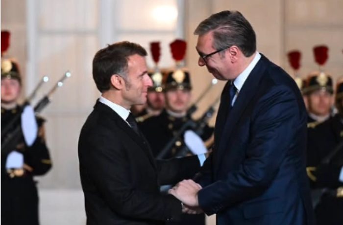 ВУЧИЌ ПО СРЕДБАТА СО МАКРОН: Српско-француските односи посилни од кога било, Белград добива метро до 2027 година