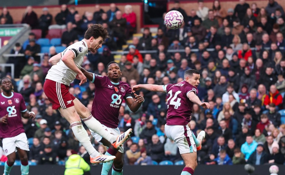 Арсенал лесно го среди Барнли, Јунајтед ремизираше против Нотингам Форест (ВИДЕО)