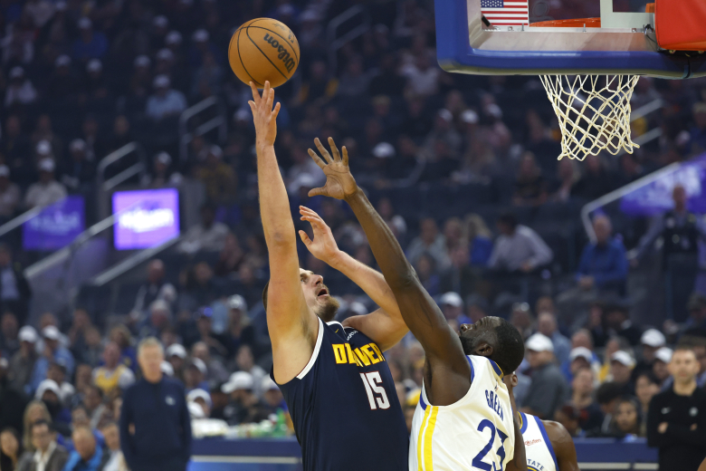 Луд трипл-дабл на Никола Јокиќ, после Голден Стејт ѝ одржа лекција и на Индијана