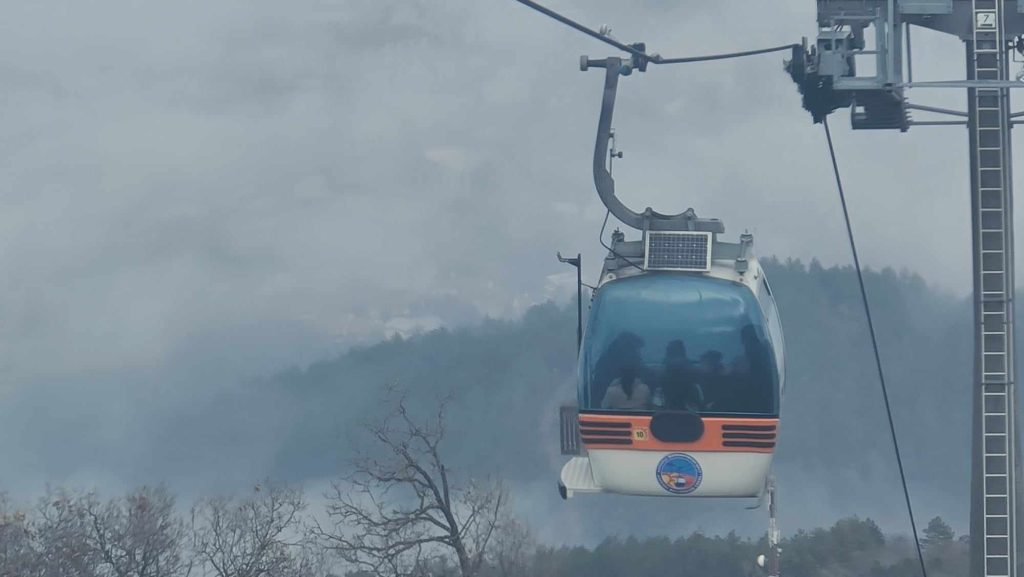 ЈСП „Скопје“: Не е вистина дека имало заглавени лица на жичницата на Водно
