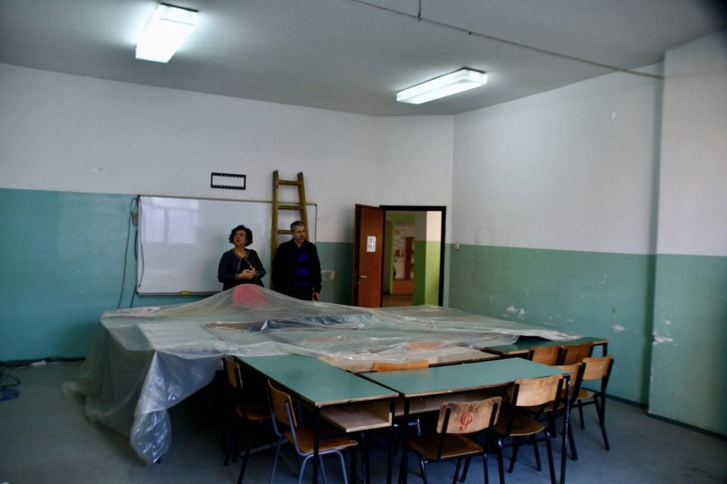 Реконструкција и проширување на ООУ „Кирил Пејчиновиќ“ во Кисела Вода за едносменска настава