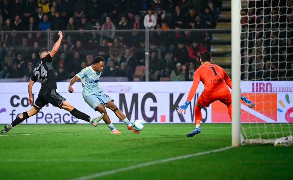 Јувентус го победи Кремонезе на дебито на Спалети (ВИДЕО)