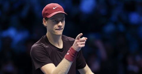 Синер го прескокна Де Минер и ќе го брани тронот во Торино!