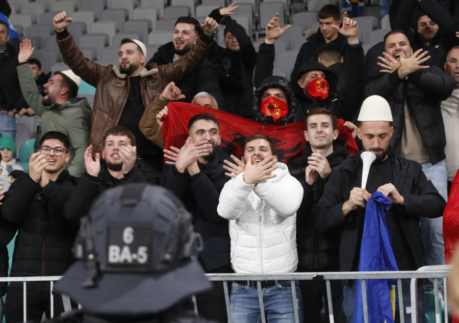 Словенците збеснаа поради огромниот број Албанци на стадионот во Љубљана!