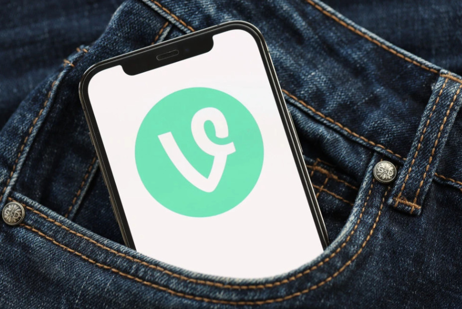 Vine се врати од мртвите: Достапни се илјадници стари видеа