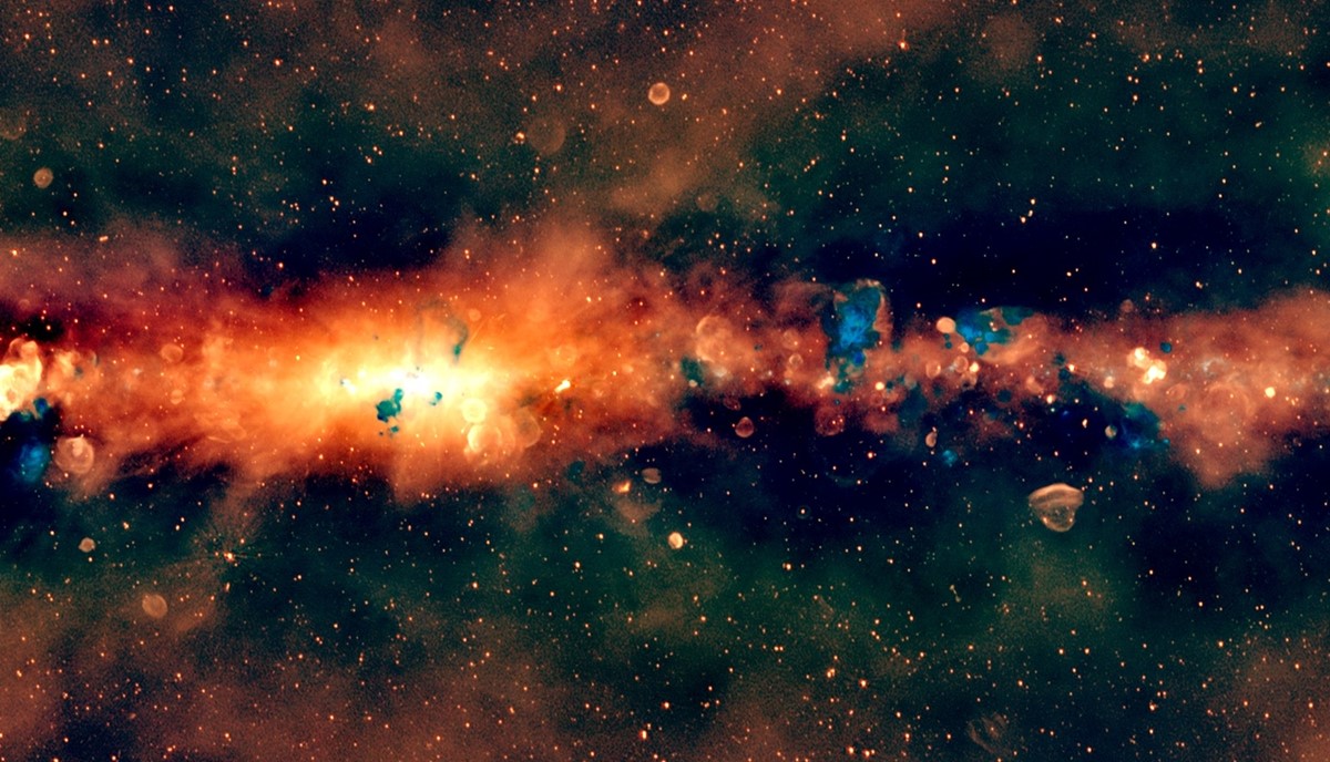 Астрономите ја претставија досега најголемата фотографија од нашата галаксија снимена со радиотелескопи