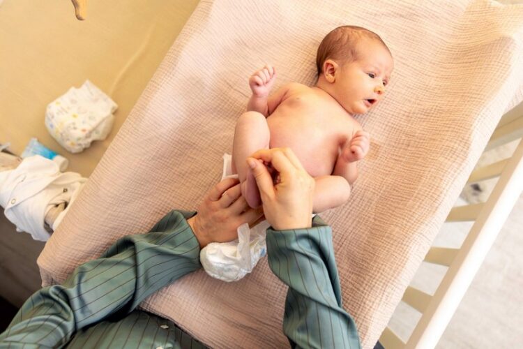 НЕГА НА ПАПОЧЕ: Што треба, а што не треба да прават родителите