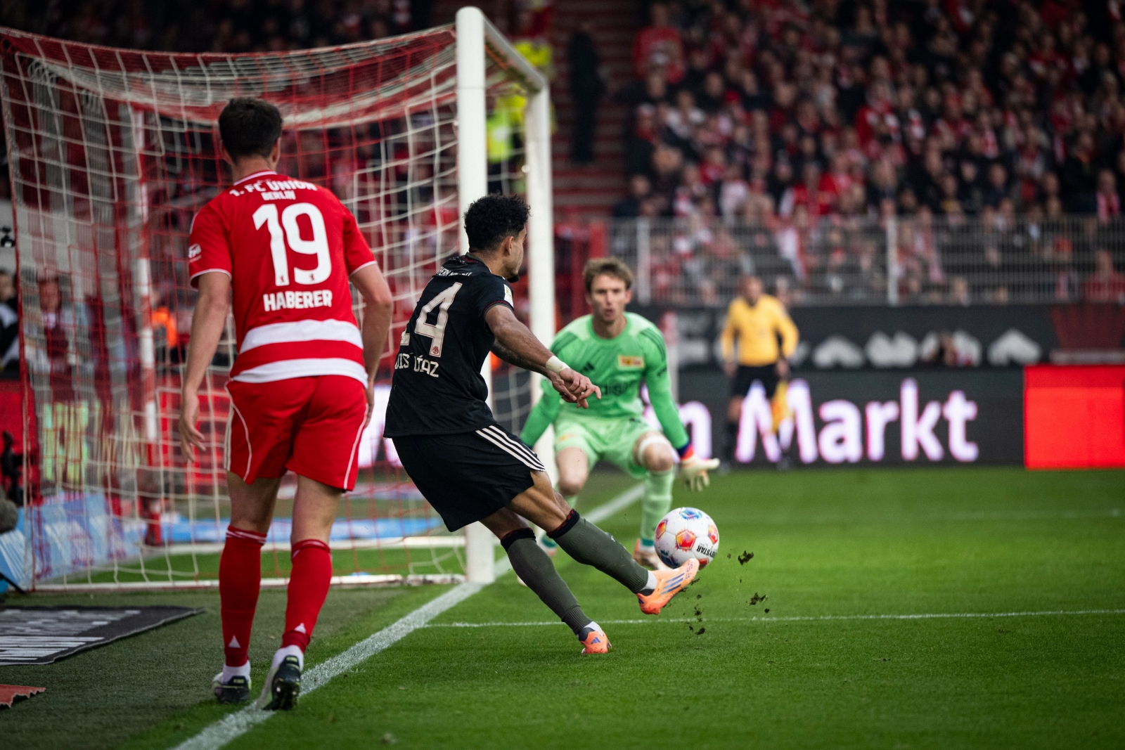 Кејн во 93. минута го спаси Баерн од пораз - заврши побеничката серија!