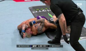 Арман Царукјан го прегази и откажа Ден Хукер во две рунди