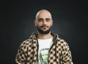 Денес роденден прославува нашиот познат актер и музичар Александар Ѓорѓиески