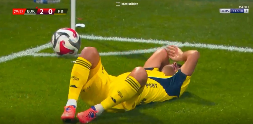 Поранешниот напаѓач на Реал Мадрид во Турција погоден во глава (ВИДЕО)