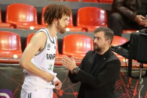 Маџари со фуриозна последна четвртина до голема победа над Работнички