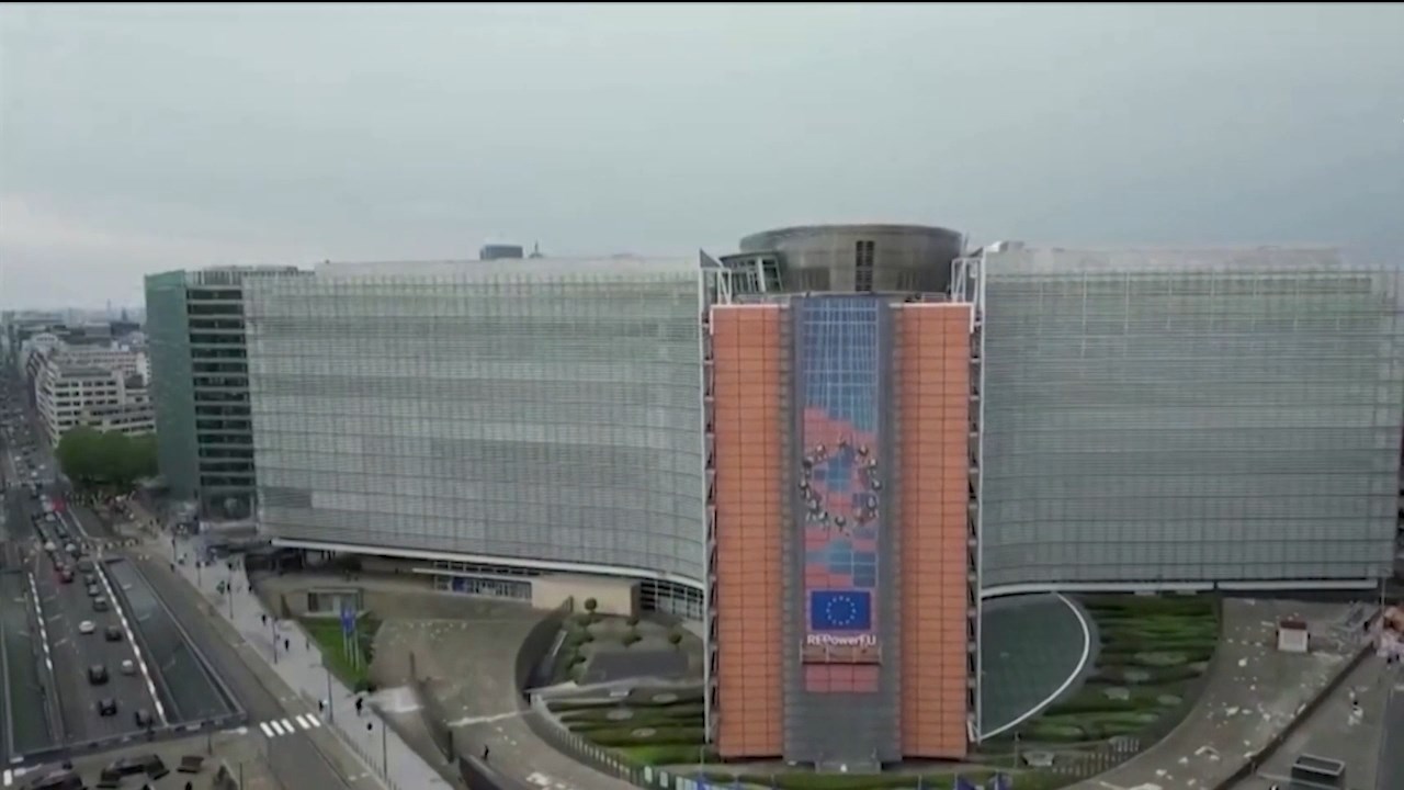 Службено лице од ЕК: Забрзување на реформите за судска независност, уставни измени и борба против корупција