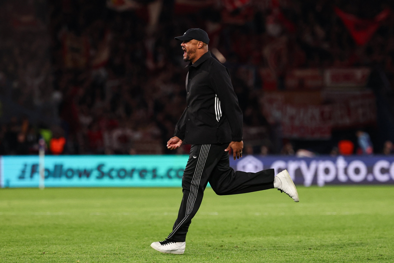 Компани среќен, ама смирува: Трофеи не се освојуваат во ноември