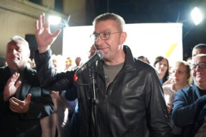 ВИДЕО: Мицкоски славеше во Кичево и во Брвеница