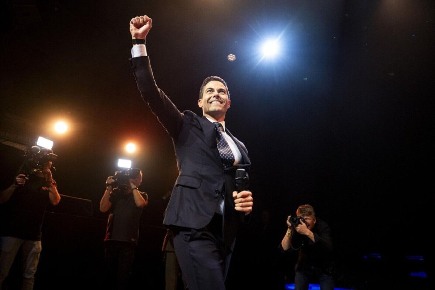 Холандија доби најмлад и прв геј премиер во историјата  објави Скопје1.мк