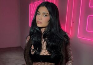 (Видео) Кајли Џенер за теоријата за рамна Земја: „Сè е можно“