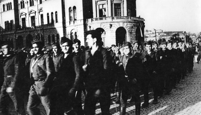 ОСЛОБОДУВАЊЕ НА СКОПЈЕ: Генерал Апостолски спречил Бугарите да парадираат и да дефилираат низ градот како победници