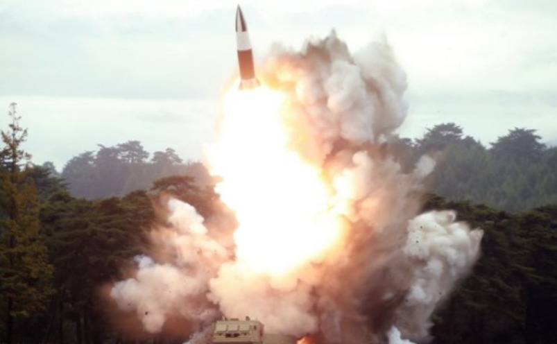 Порака до Трамп?; Северна Кореја лансираше балистичка ракета