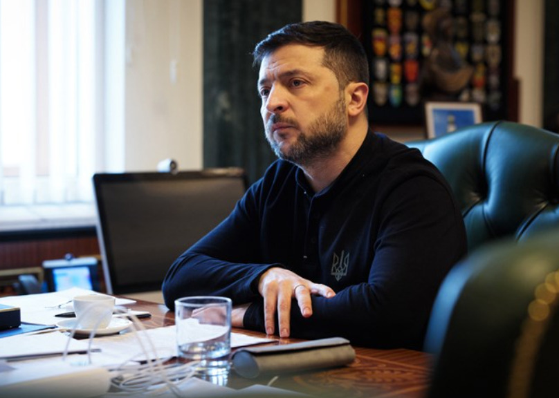 Зеленски: Русија распореди 170.000 војници во Доњецк, тешки борби околу Покровск