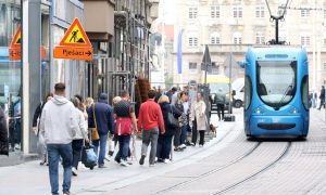 Една плата повеќе не е доволна: Секој петти Хрват има дополнителна работа